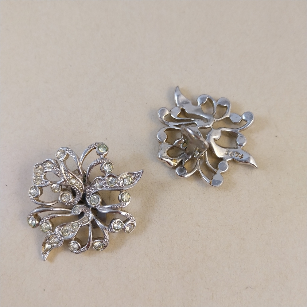 Vintage Silver Floral Earrings Clips - Picture 4 of 14